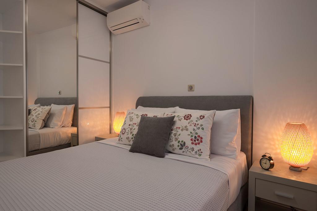 Petal Apartments Atene Esterno foto